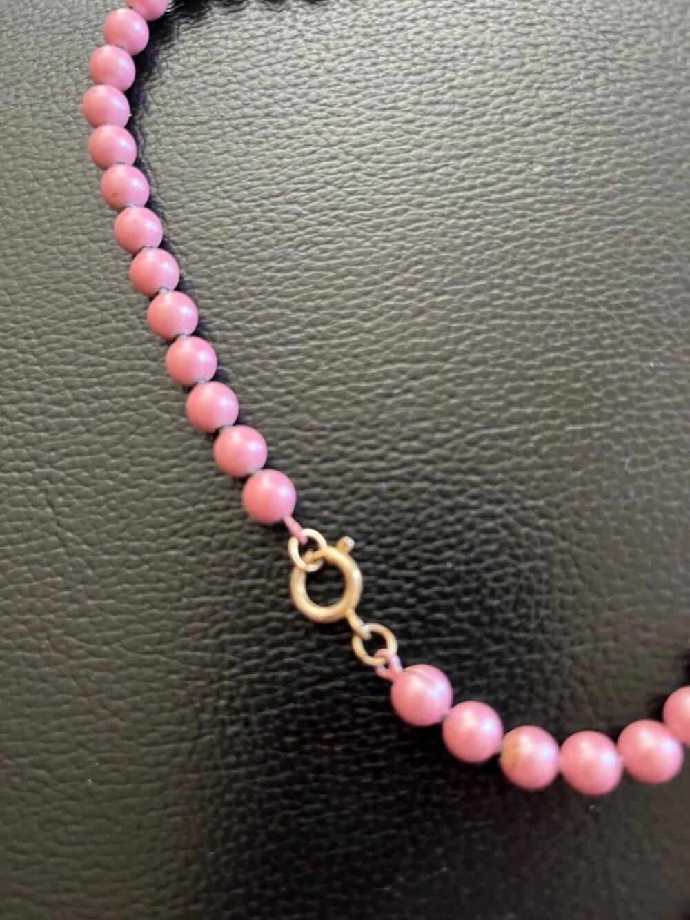Pink Beaded Necklace With Gold-Tone Clasp - 18 Inches Long - Picture 3 of 4